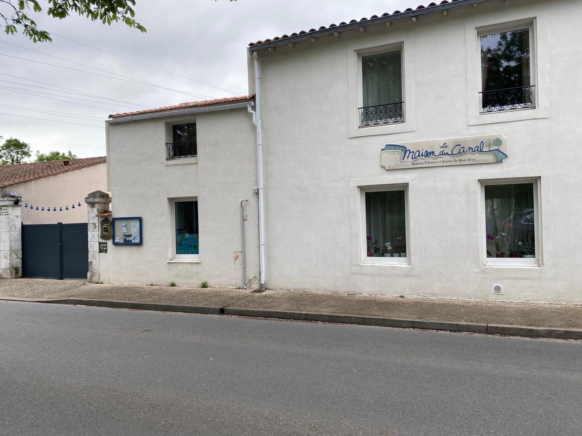 La Maison Du Canal De Rompsay - 5 Min De La Rochelle Bed & Breakfast Périgny Eksteriør bilde